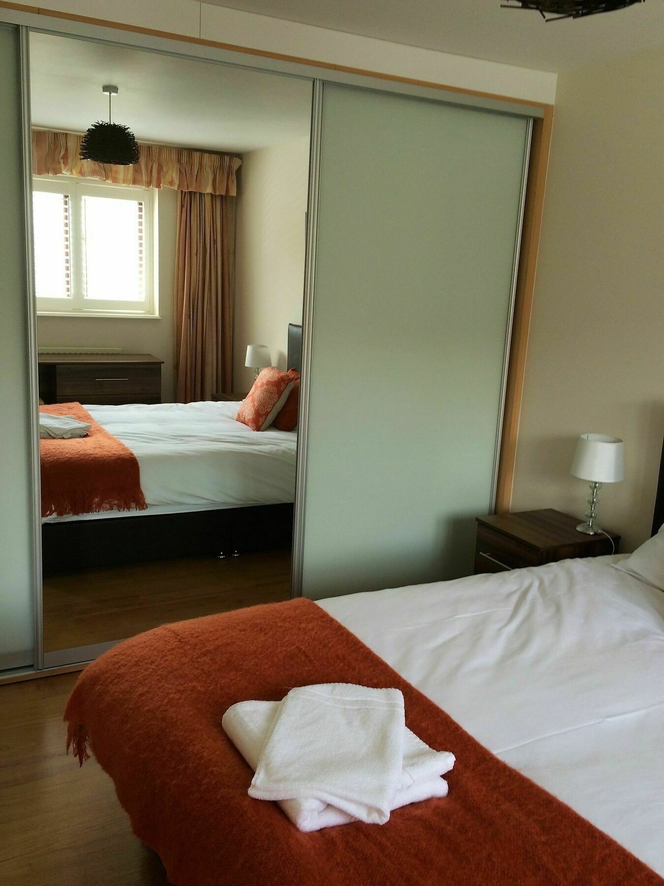 Spacious House, Sleeps 7 People 雷丁 外观 照片